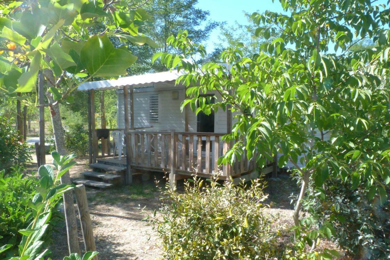 Camping L'Eau Vive Hotel Dauphin Eksteriør billede