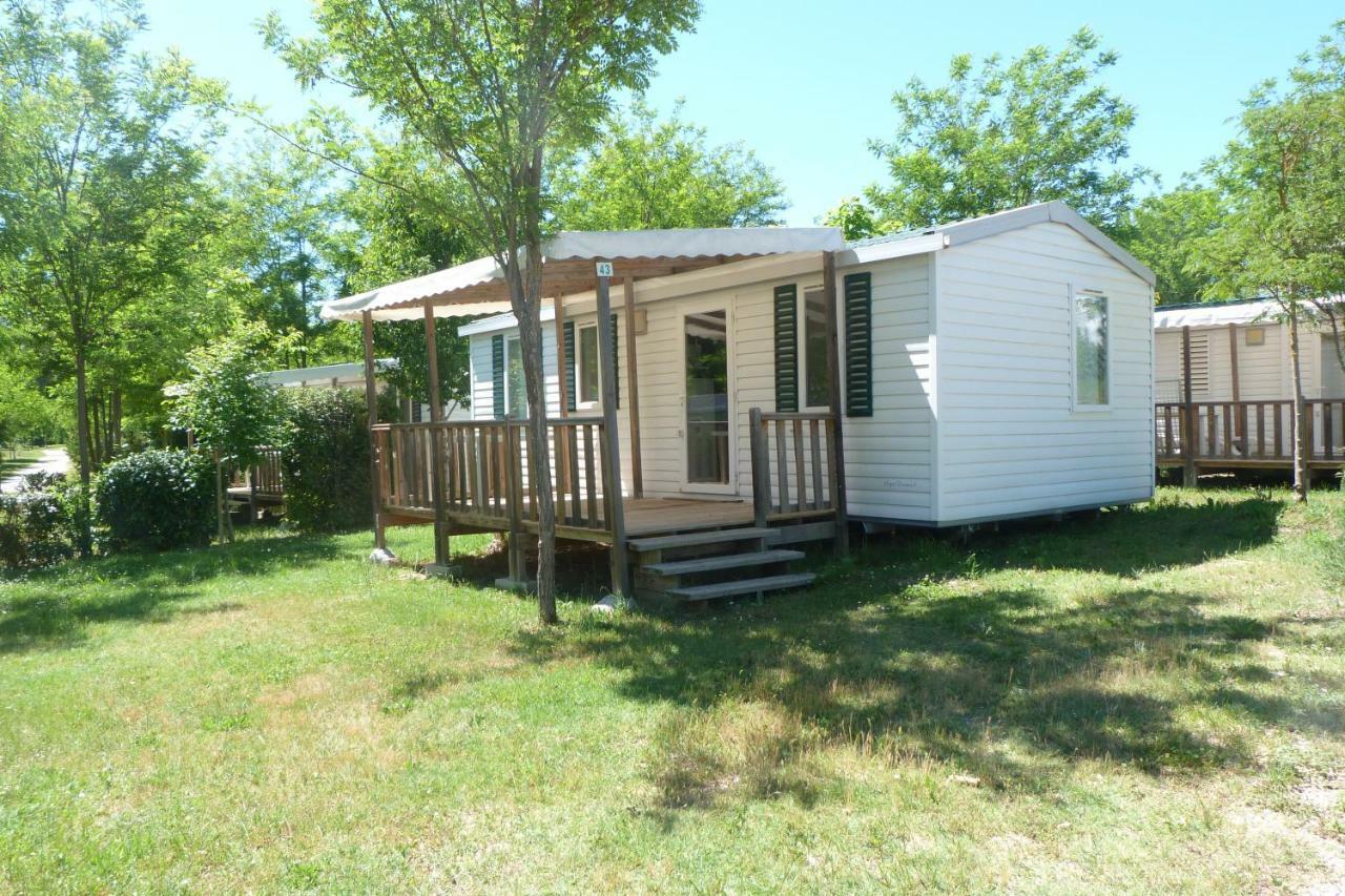 Camping L'Eau Vive Hotel Dauphin Eksteriør billede