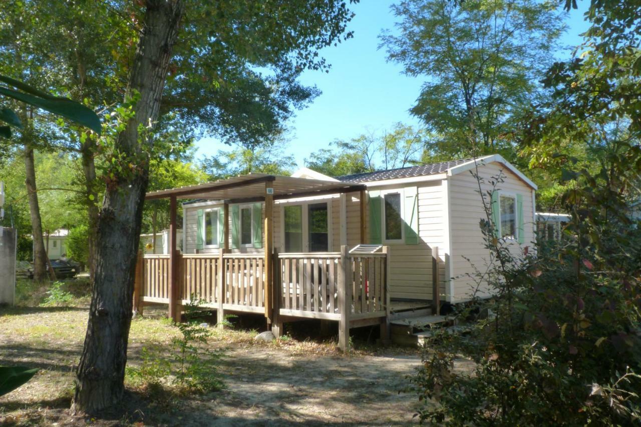 Camping L'Eau Vive Hotel Dauphin Eksteriør billede