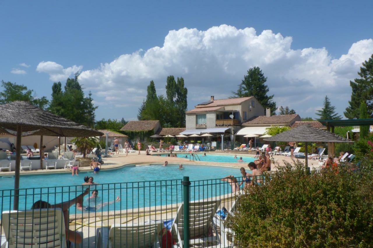 Camping L'Eau Vive Hotel Dauphin Eksteriør billede